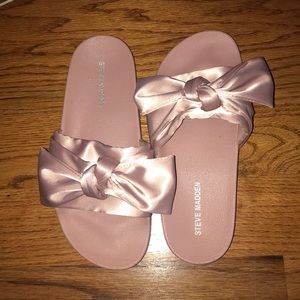 Steve Madden slip ons